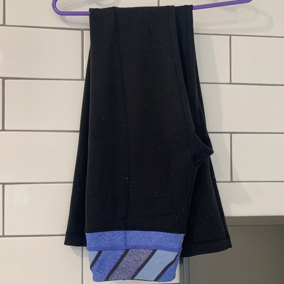 Lulu lemon reversible flared pant/legging - Picture 1 of 2